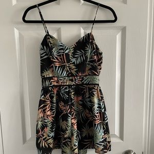 Leaf print romper size x small
